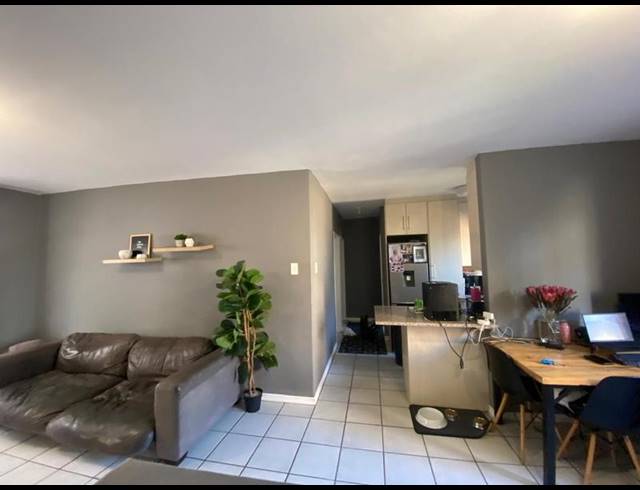 2 BEDROOM APARTMENT FOR SALE IN DIE HOEWES